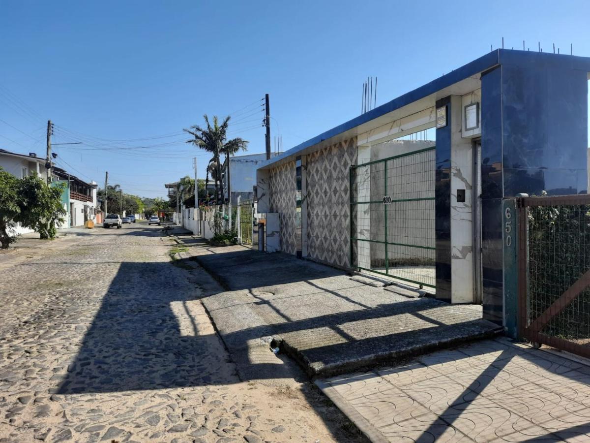 Casa para Veraneio em Torres! À 3 quadras da Praia Villa Esterno foto